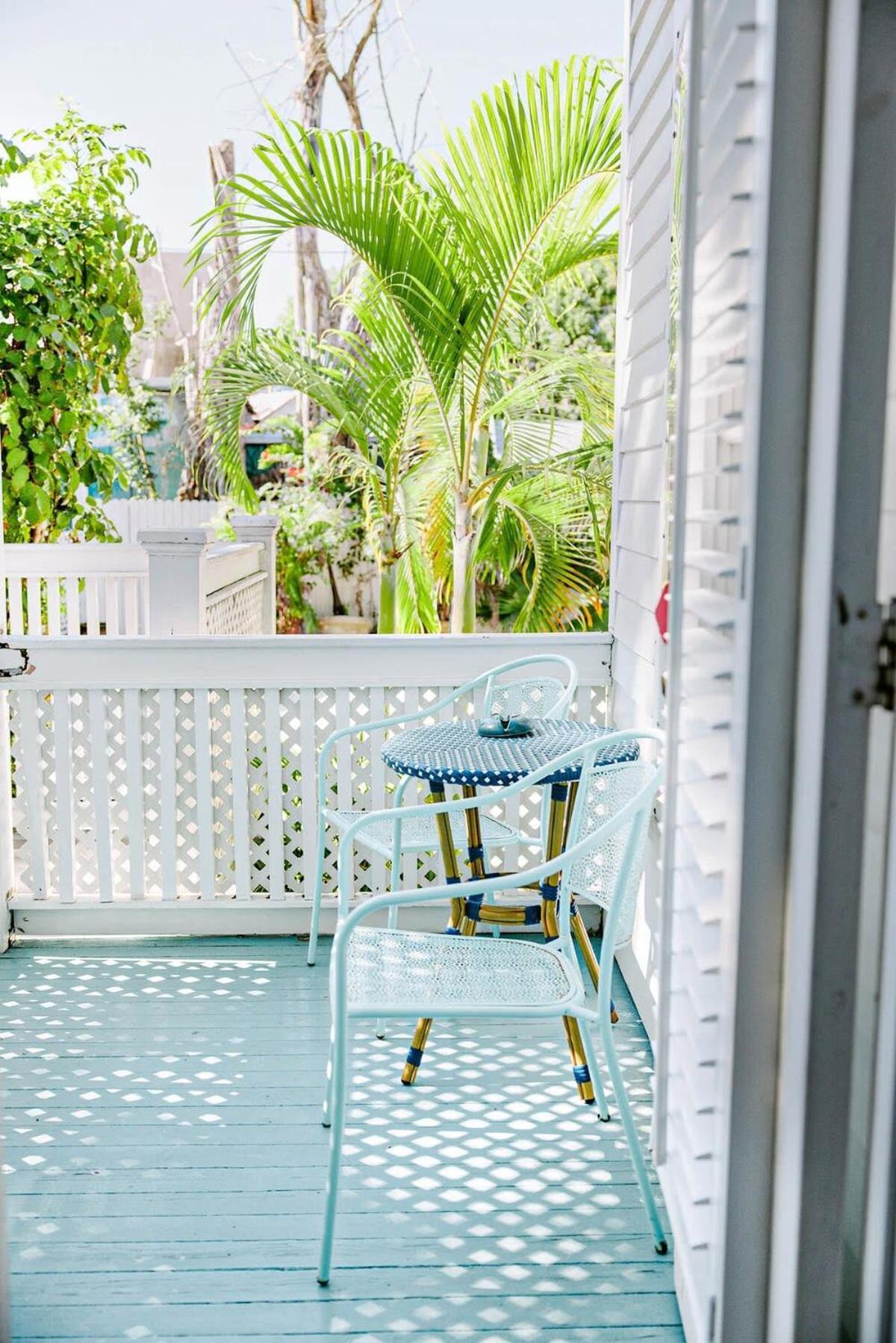 Deluxe King With Balcony - At James House With Parking! Key West Exterior photo